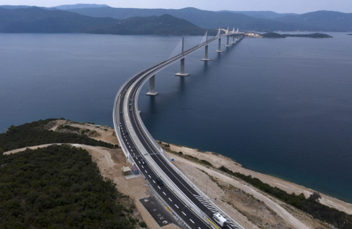Pelješkim mostom dosad je prošlo više od 230 tisuća vozila