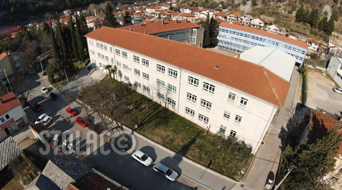 Video/ Bakir Izetbegović najavio već jesenas rješavanje "dvije škole pod jednim krovom"
